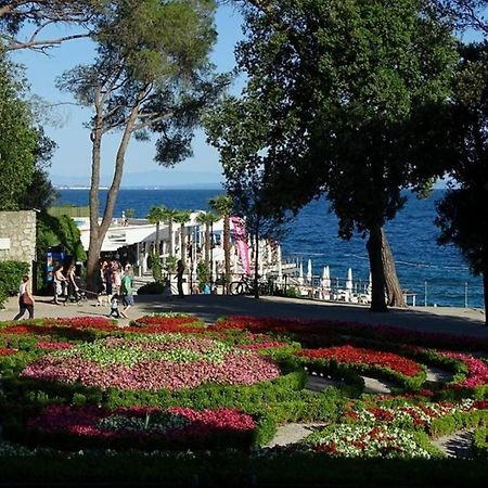 Apt Tennis Prime Location, Parking, Near Beach, Self Check-In Lägenhet Opatija Exteriör bild