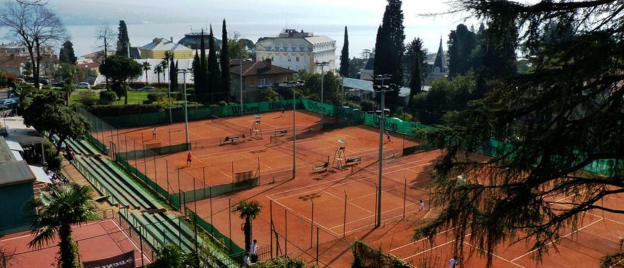Apt Tennis Prime Location, Parking, Near Beach, Self Check-In Lägenhet Opatija Exteriör bild